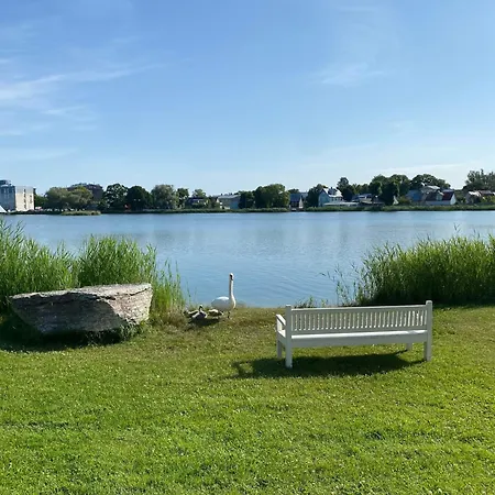 Romantic Old Town Hideaway *